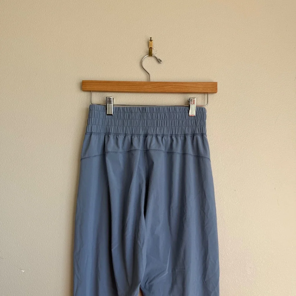 Lululemon Sun Setter Jogger in Peri‎ Purple Size 4